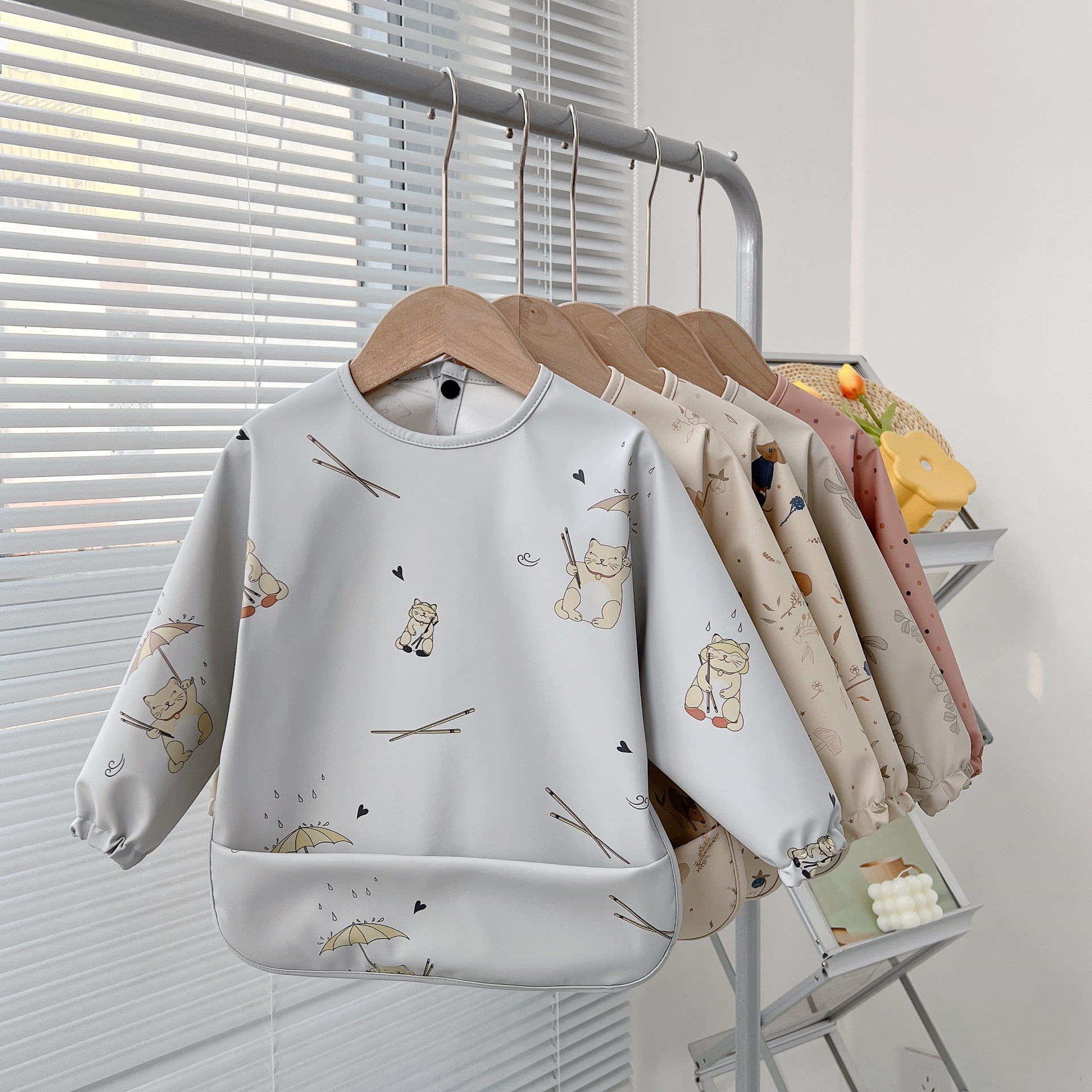Baby Bibs PU Long Sleeved Pain - Baby Food Brand 리뷰 및 가격